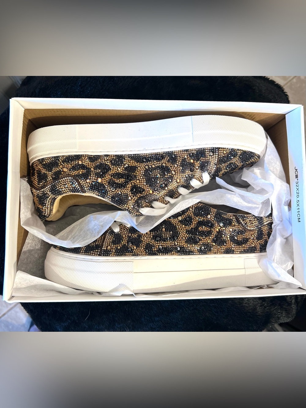 đBetsey Johnson Sidny Leopard Rhinestone Embellished Platform Sneakers-NIB-SZ 10 - Picture 6 of 15